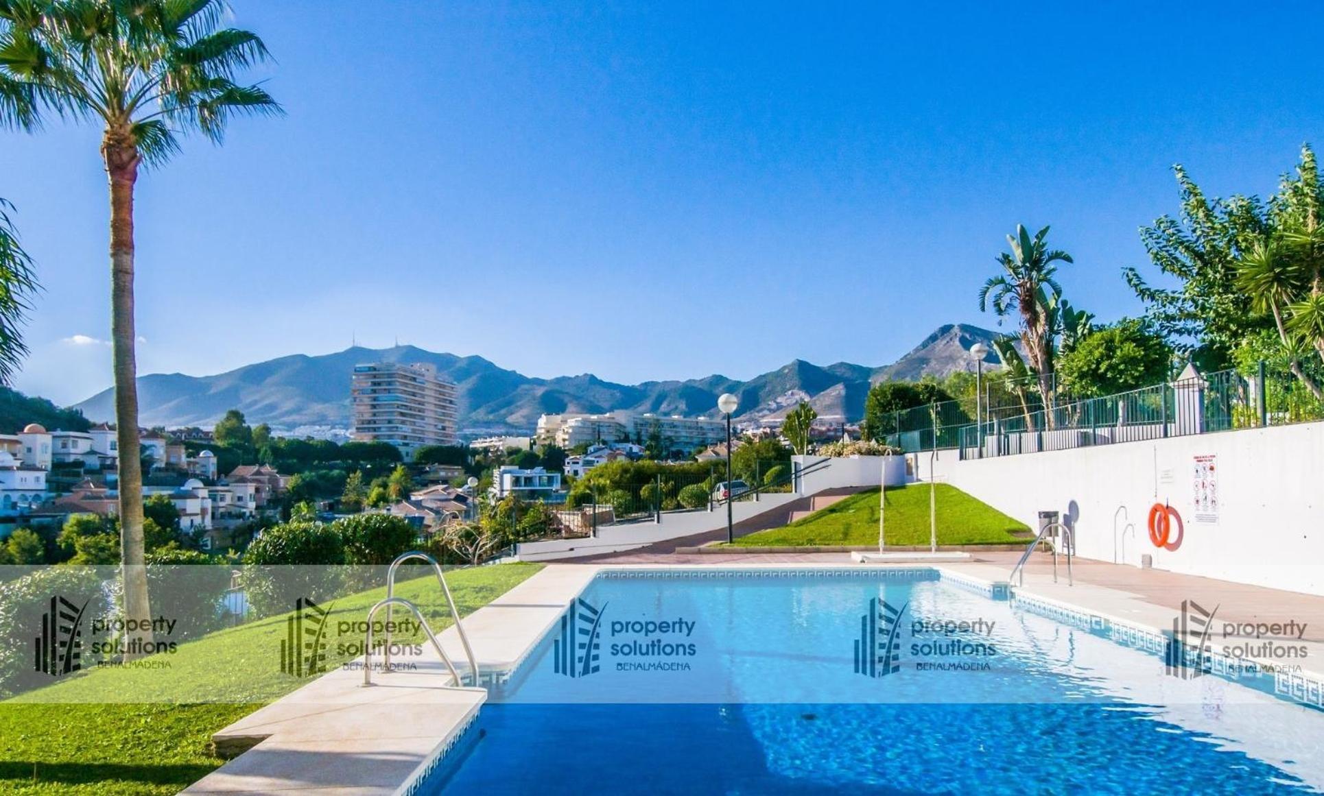 Lomas de Mena: Seaside Penthouse with Pool and BBQ Apartment Benalmadena Exterior photo